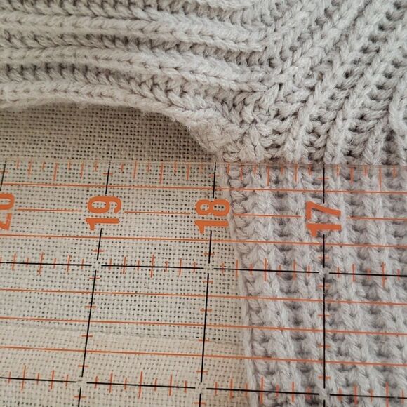 Velvet Heart Cardigan Sweater Womens XS V-neck Rib Knit Cropped 3 Button Gray - Picture 6 of 8